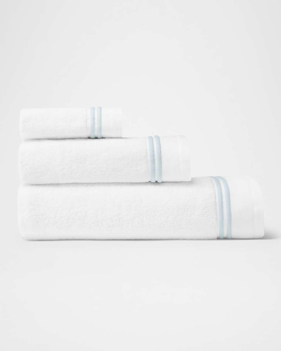 Aura Nuova Hand Towel
